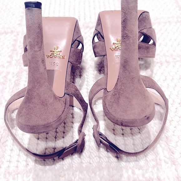 Prada Taupe suede Platform sandals with buckle T-strap Size 35 1/2 - Picture 6 of 10